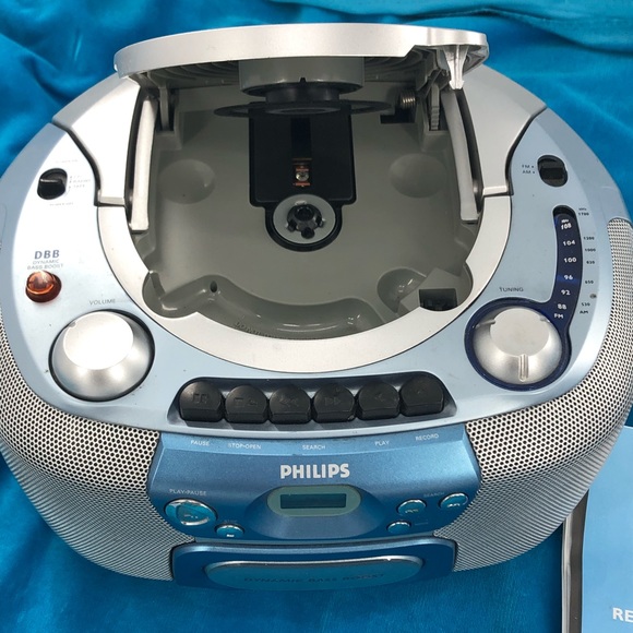 Philips CD Radio Cassette Recorder AZ8084 - Picture 2 of 4